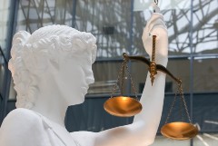 Глава Минюста заявил, что обязательное получение юристами статуса адвокатов улучшит качество адвокатуры