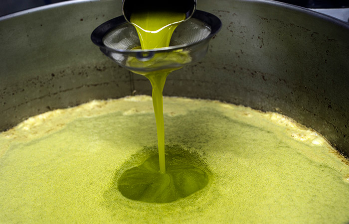 Цены на оливковое масло остаются на рекордных максимумах