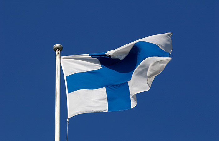 Финляндия вышлет девять российских дипломатов