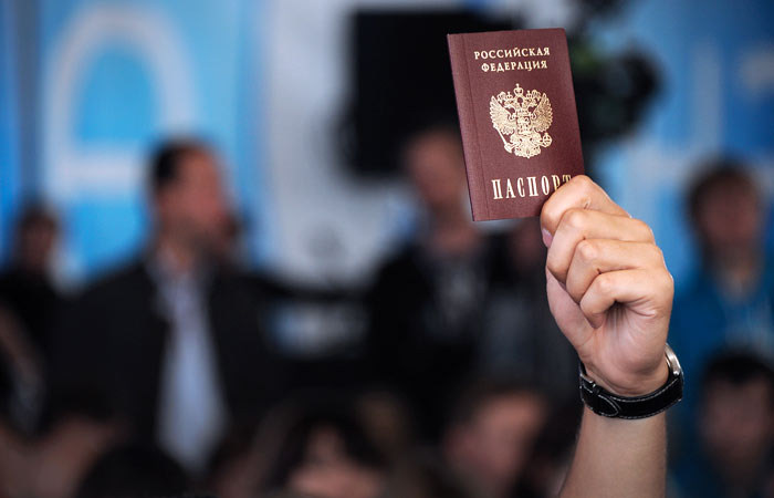 В МВД заявили о выдаче российских паспортов 250 тысячам жителей Запорожской области