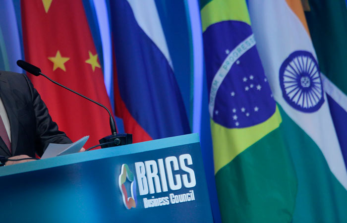 Полного понимания в Кремле по участию Путина в саммите БРИКС в ЮАР пока нет