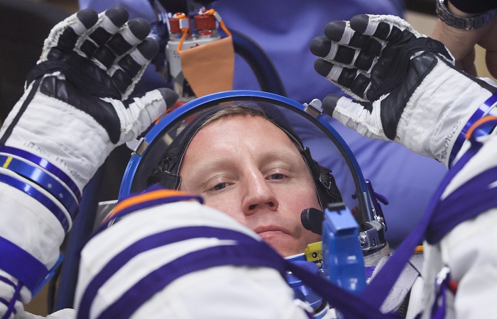 Космонавты выйдут в открытый космос для установки на МКС средства связи нового поколения