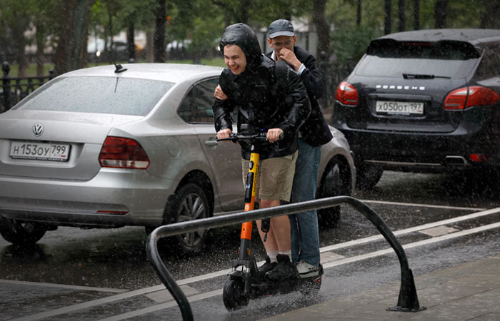 Более 35% месячной нормы осадков выпало за неполные сутки в Москве