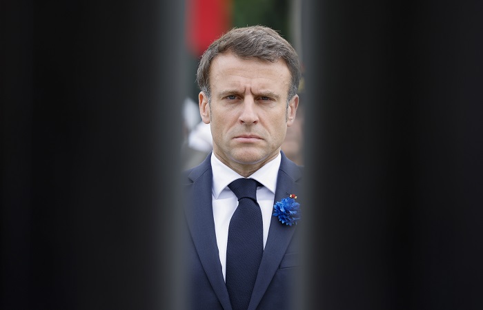 Макрон пообещал Киеву десятки единиц бронетехники