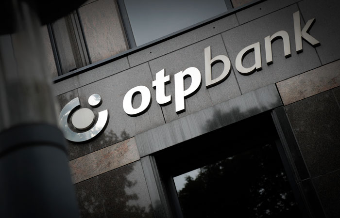 Венгрия обещает и дальше блокировать помощь Киеву, если он не снимет санкции с банка ОТП