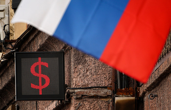 Το δολάριο αυξήθηκε πάνω από 93 ρούβλια, το ευρώ - πάνω από 102 ρούβλια.  για πρώτη φορά από τις 28 Μαρτίου 2022