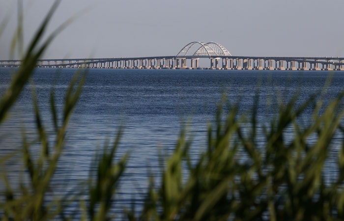 Очередь на час сформировалась на Крымском мосту со стороны полуострова