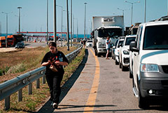 Время ожидания в очереди на Крымский мост со стороны Кубани выросло до шести часов