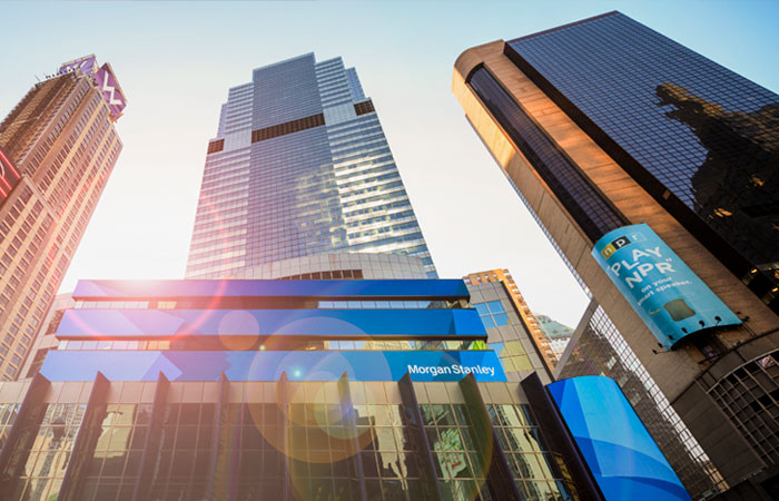 Крупнейшие банки Уолл-стрит выплатили $1 млрд выходных пособий с начала года