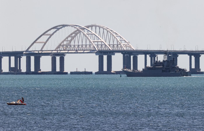 Движение по Крымскому мосту восстановлено