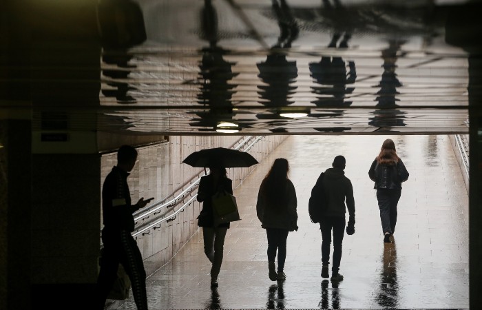 Москвичей предупредили о грозе в воскресенье