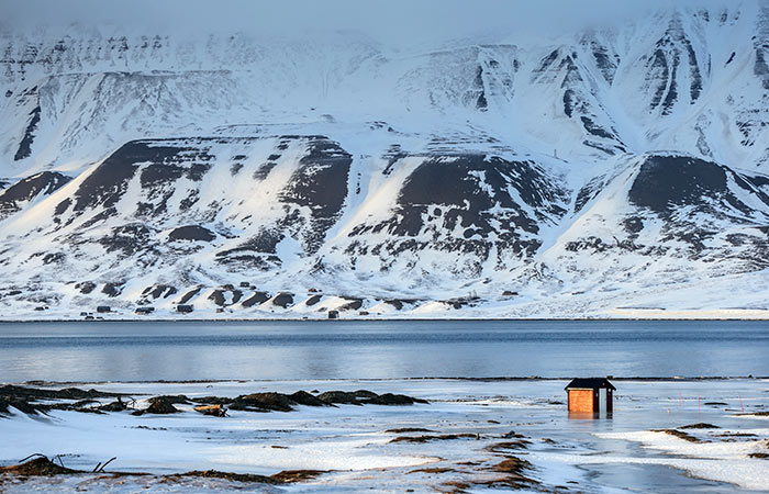 МИД РФ счел неправомерными планы Норвегии по добыче металлов на шельфе у Шпицбергена