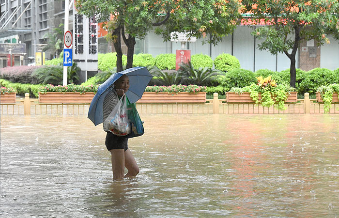 Более 120 тыс. человек эвакуировали на юго-востоке Китая из-за тайфуна "Доксури"
