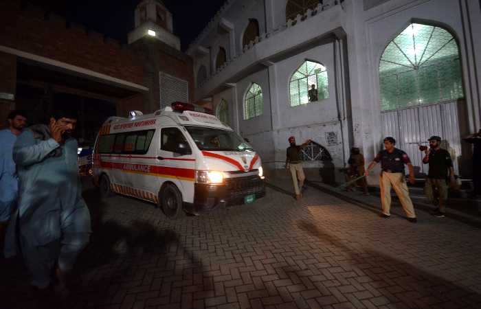 Число погибших при взрыве на политическом митинге в Пакистане увеличилось до 44 человек