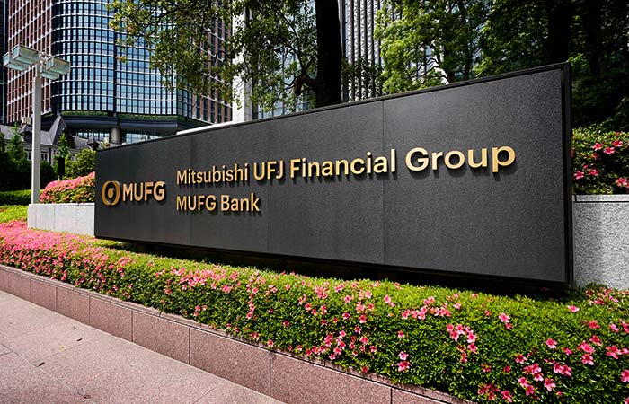 Mitsubishi UFJ Financial Group      5 