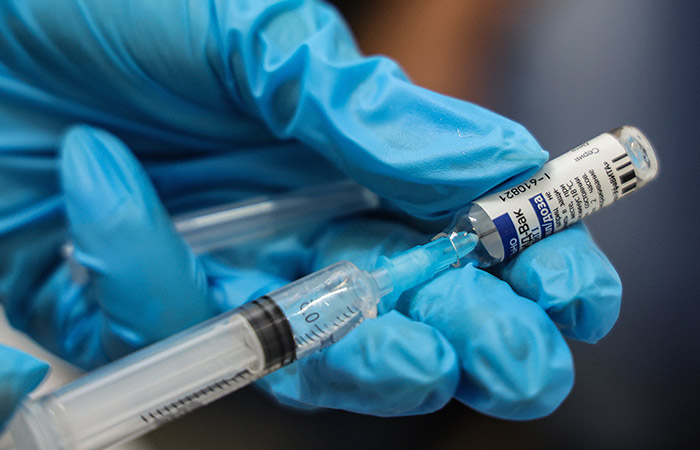 Минздрав анонсировал появление обновленного "Спутника" осенью