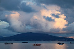 Запрет на движение судов в порту Новороссийска снят