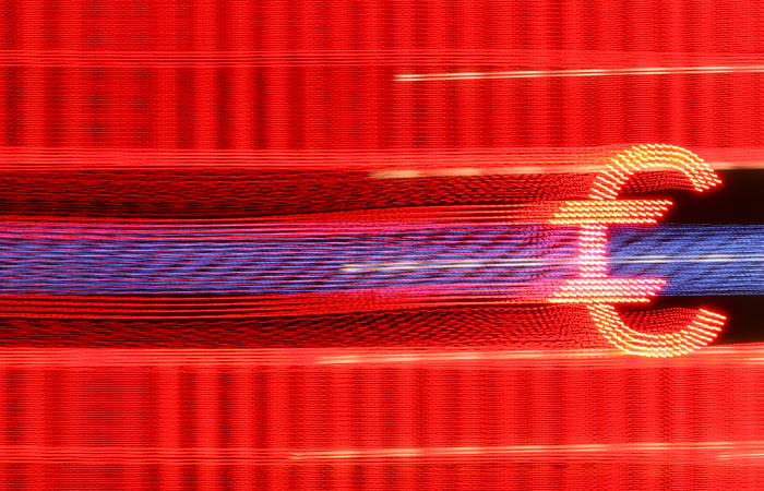 Курс евро поднялся выше 108 рублей впервые с 24 марта 2022 года