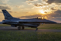 США готовы начать обучение украинских летчиков полетам на F-16
