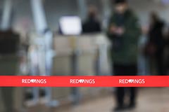 Red Wings во вторник продолжает задерживать и отменять рейсы