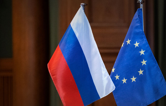 Исполняющий обязанности постпреда РФ при ЕС: Москва заинтересована в поддержании гуманитарных контактов со странами ЕС