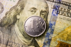 Рубль слабо меняется к доллару и юаню на старте торгов в ожидании новых драйверов