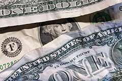 ЦБ РФ продлил еще на полгода ограничения на снятие наличной валюты