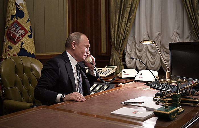 Путин провел телефонный разговор с президентом переходного периода Мали