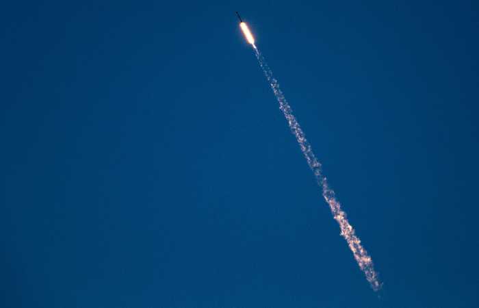  SpaceX          Starlink