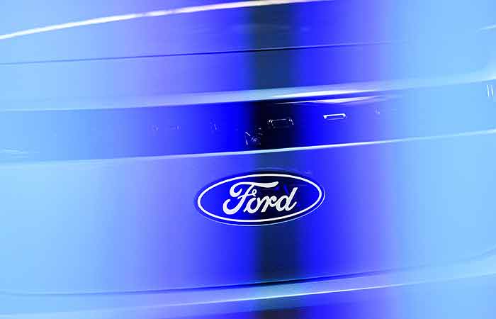 Ford приостановил строительство завода по производству аккумуляторов в Мичигане