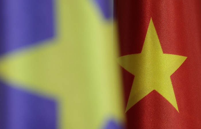 Евросоюз призвал Китай к "перебалансировке" отношений