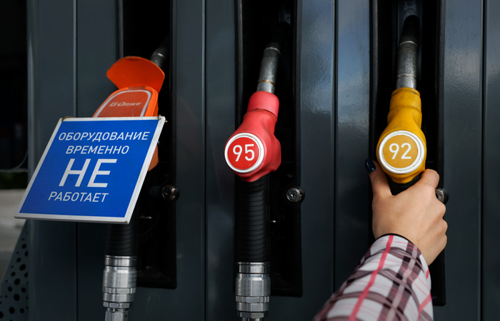 Высокие биржевые цены на топливо лишат нефтяников выплат по демпферу за сентябрь