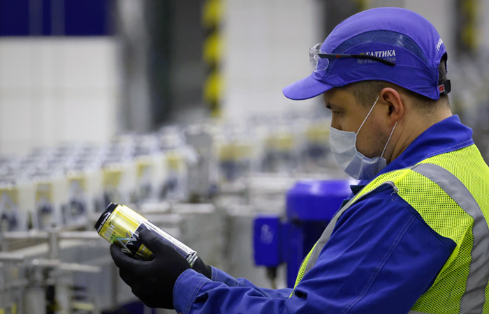 Carlsberg расторгает с "Балтикой" соглашения о производстве и продаже брендов