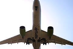 Более 3,2 тыс. проживающих в Латвии россиян могут обязать покинуть страну