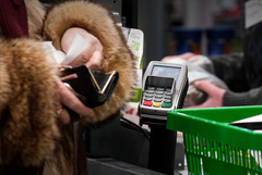 Инфляция в России может превысить прогноз ЦБ в 6-7%