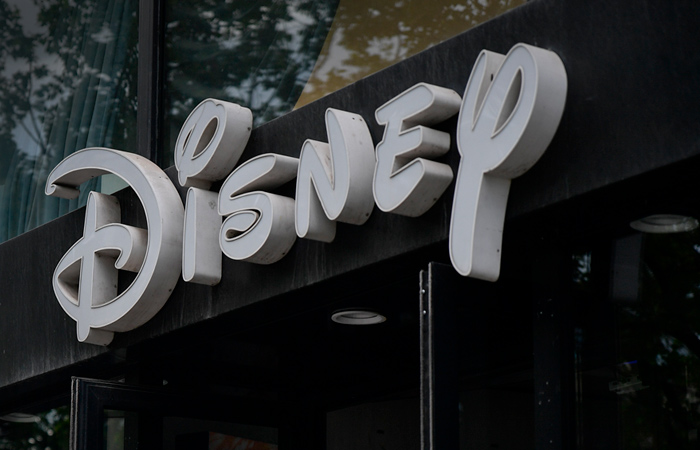 Bloomberg       Disney  Reliance