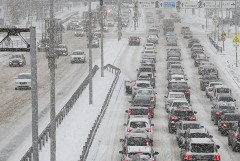 Движение грузовиков ограничено из-за метели на участке трассы на Урале