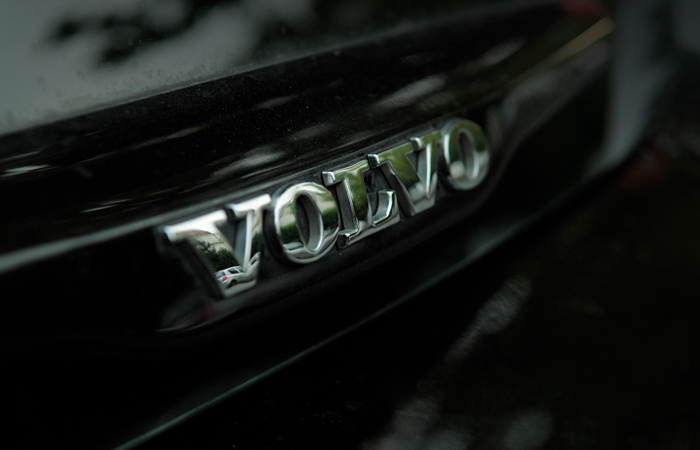 Котировки Volvo Cars рухнули до исторического минимума