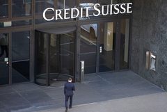 Суд в Москве взыскал с Credit Suisse $13,6 млн в пользу банка "Зенит"
