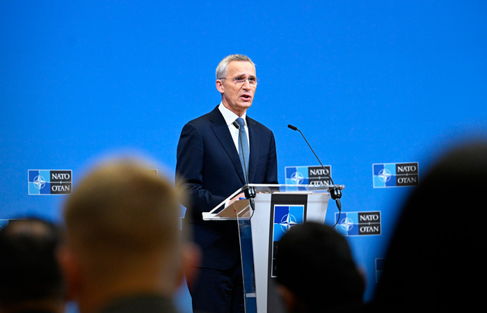 Столтенберг обещал, что конфликт на Украине не станет прямым противостоянием НАТО с РФ
