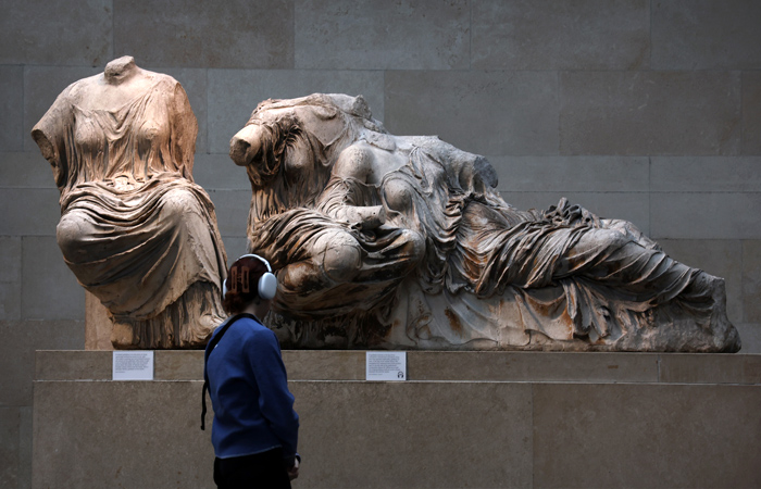 Глава МИД Греции продолжит переговоры с Британией о возвращении скульптур Парфенона