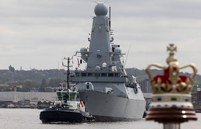 Великобритания направит еще один военный корабль на Ближний Восток
