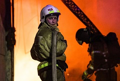 Произошел пожар на рынке в Ростове-на-Дону на площади до 1,5 тыс. кв. метров