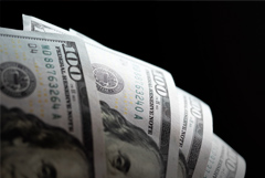 Курс доллара поднялся выше 91 рубля впервые с 14 ноября