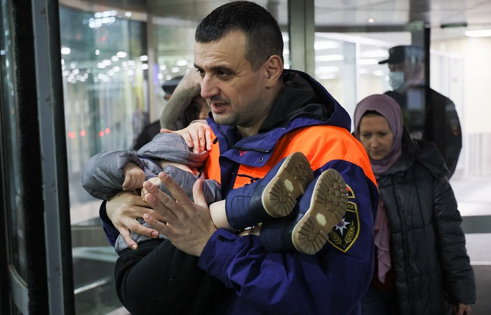Девятый спецборт МЧС РФ доставил в Москву 120 россиян, эвакуированных из Газы