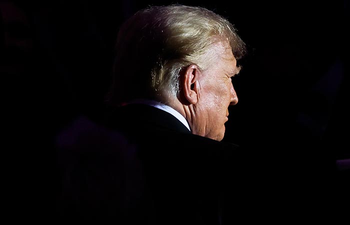 Трамп опережает Байдена по популярности сразу в семи колеблющихся штатах