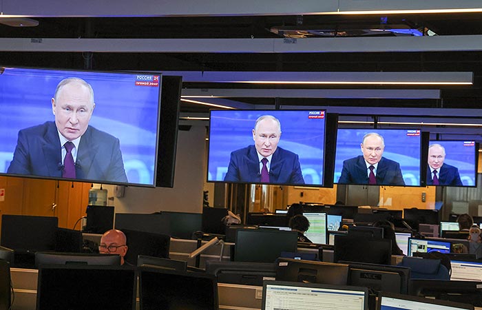 Путин отметил, что рост реальных зарплат в РФ в 2023 году составит около 8%