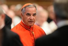 Суд Ватикана признал кардинала Анджело Беччу виновным в растрате