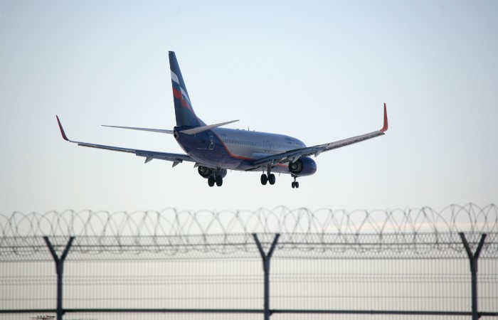 Девятнадцать авиарейсов отправили на запасные аэродромы из-за непогоды в Сочи