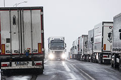 Правительство РФ продлило запрет на въезд грузовиков из Европы